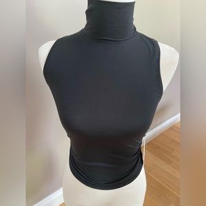 Lululemon See Horizon tank. BNWT. Black. Size small.